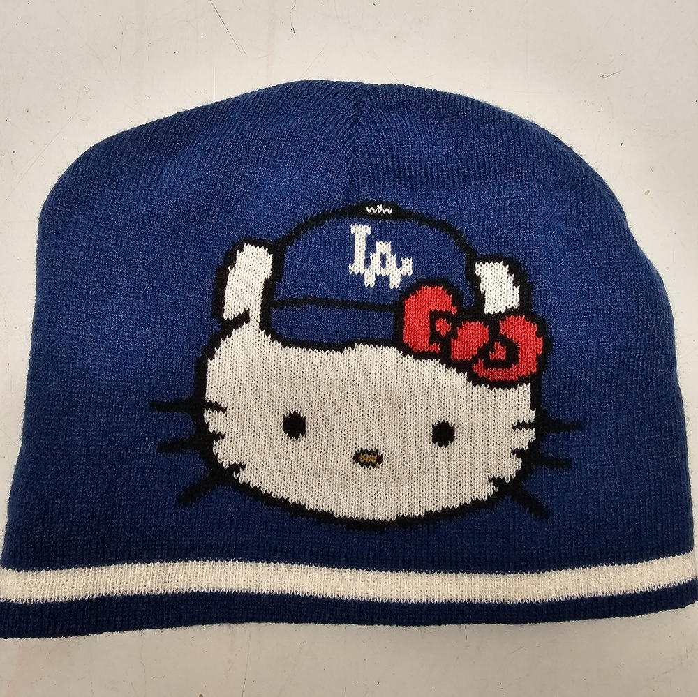 2020 Hello Kitty Dodgers, Reversable Beanie